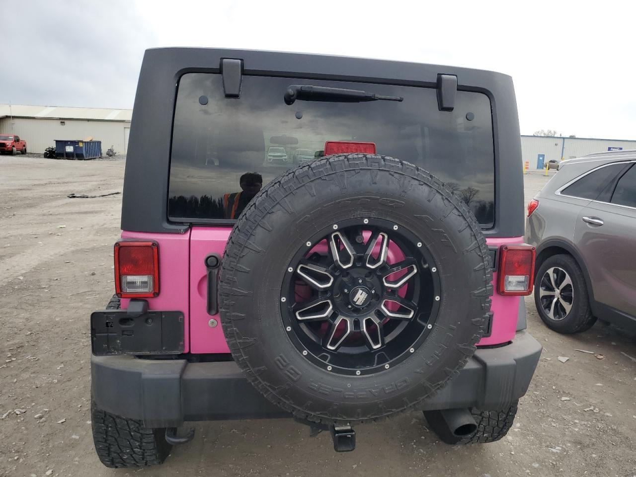 2014 JEEP WRANGLER U - Image 6