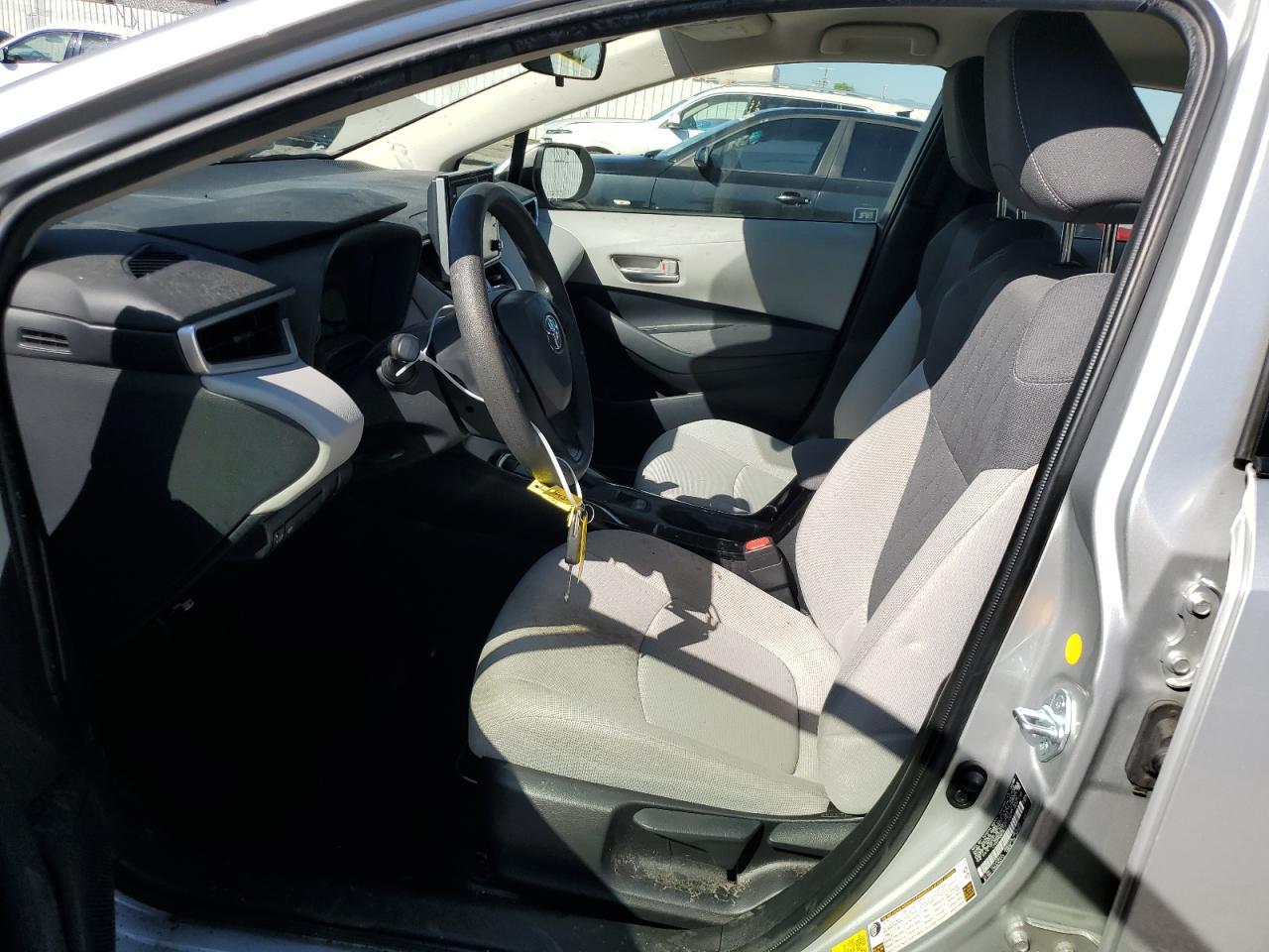 2020 TOYOTA COROLLA LE - Фото 7