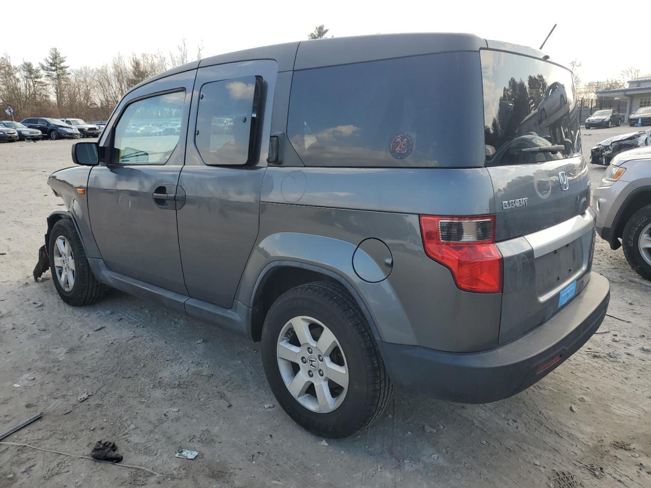 2011 HONDA ELEMENT EX - Image 2
