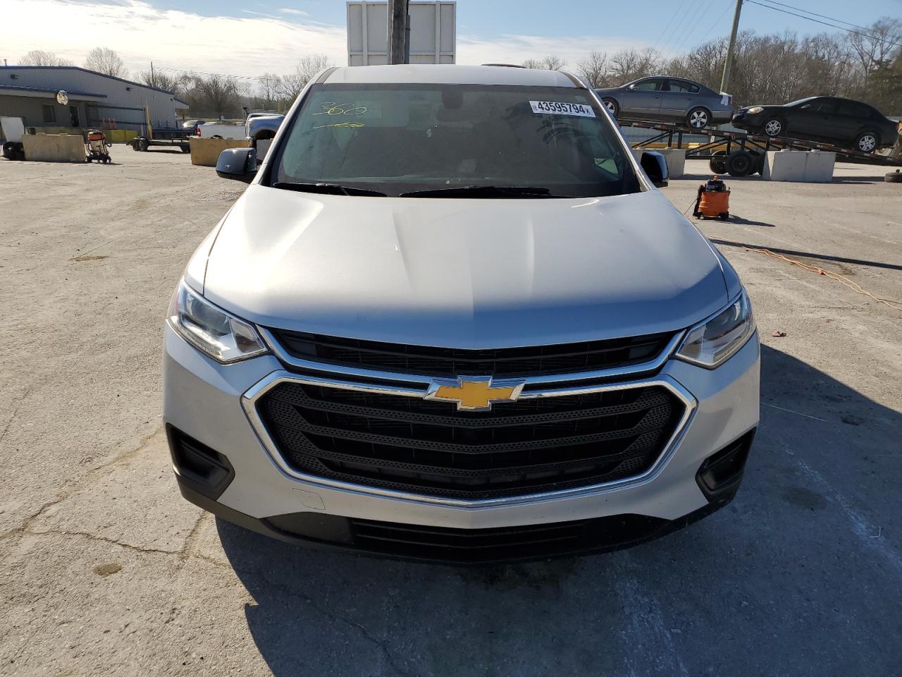 2020 CHEVROLET TRAVERSE L - Фото 5