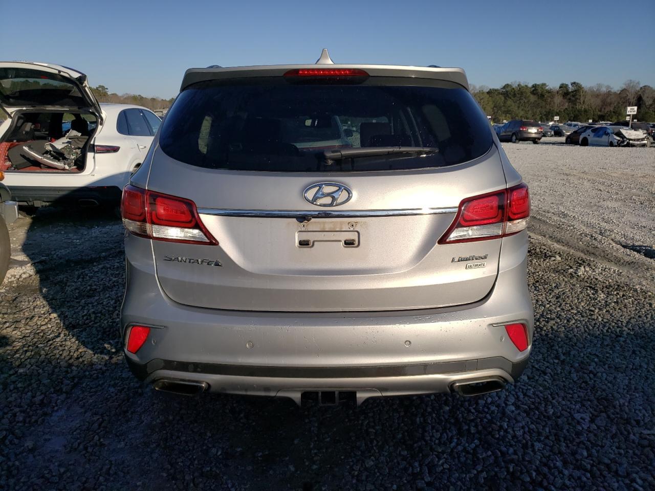 2017 HYUNDAI SANTA FE S - Image 6