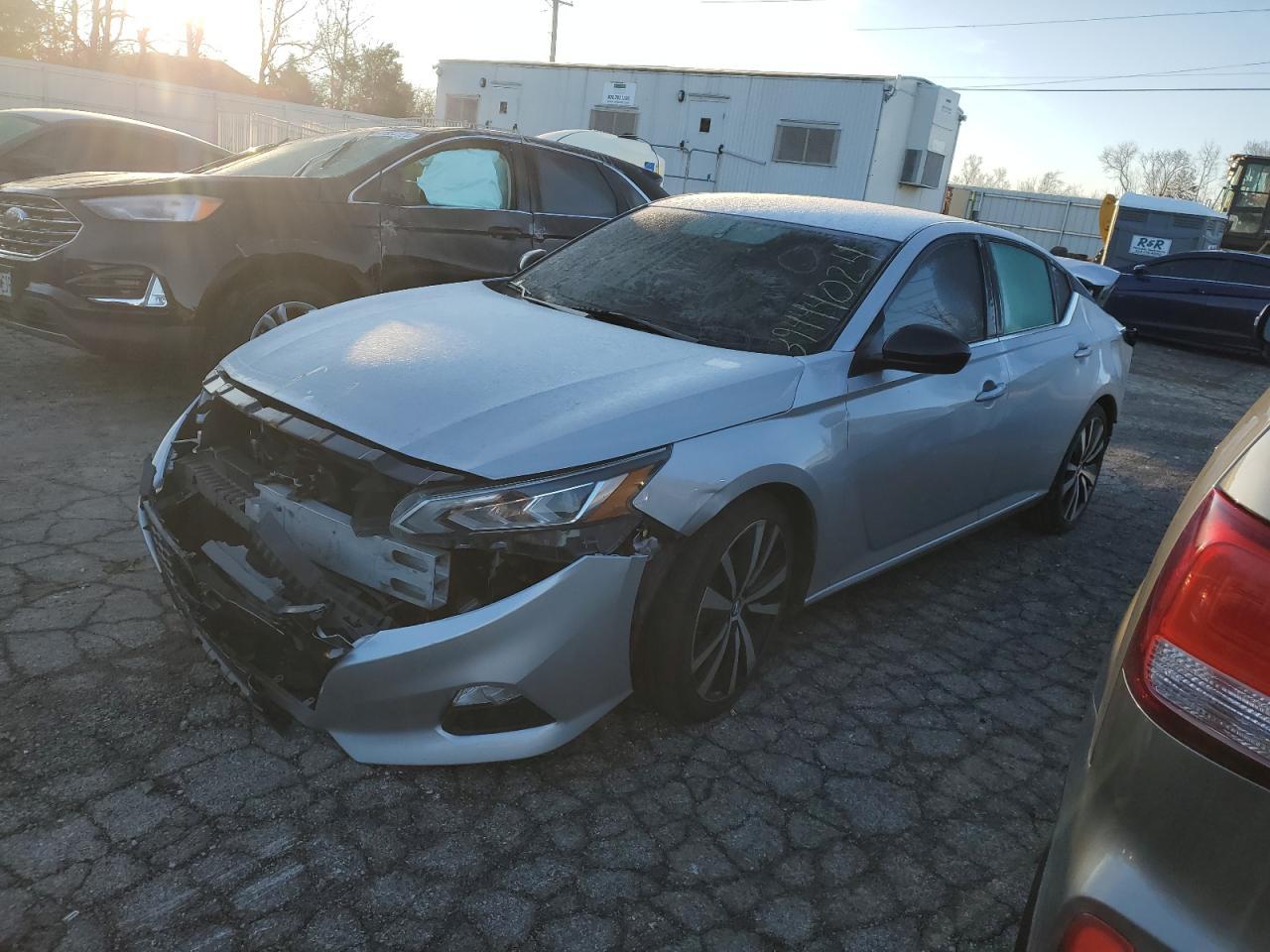 2019 NISSAN ALTIMA SR car image