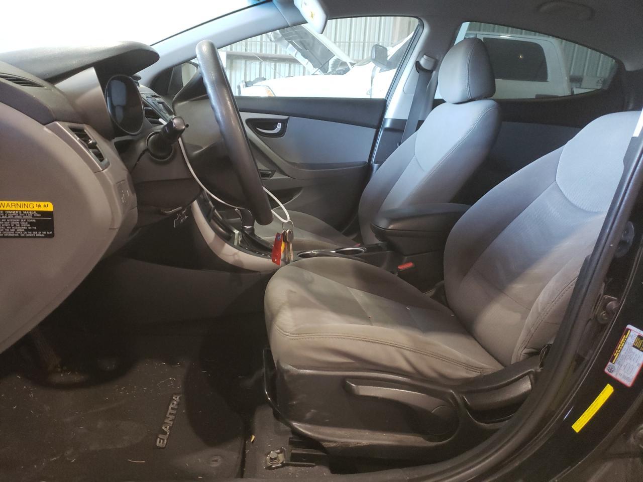 2015 HYUNDAI ELANTRA SE - Image 7