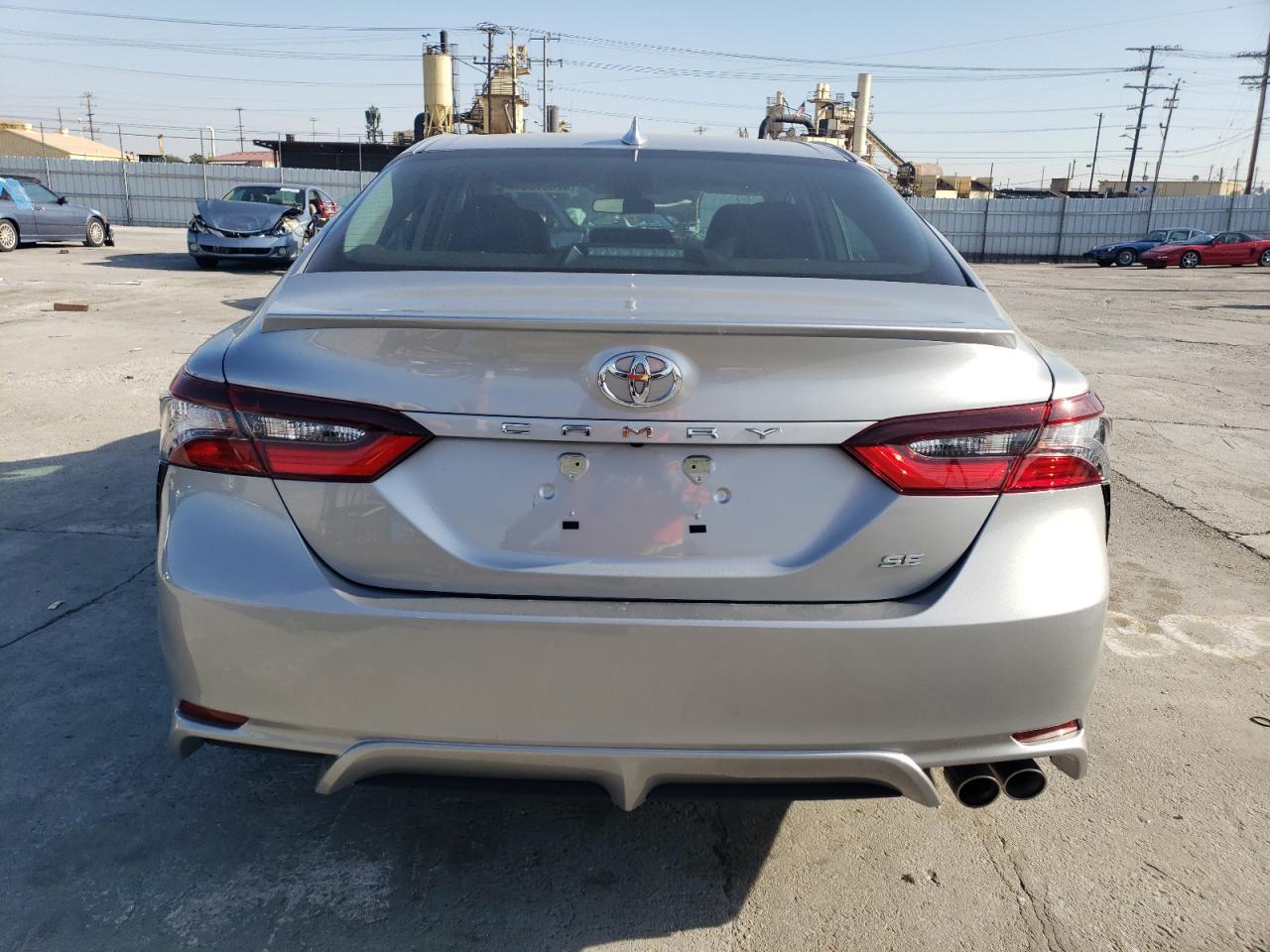 2021 TOYOTA CAMRY SE - Фото 6
