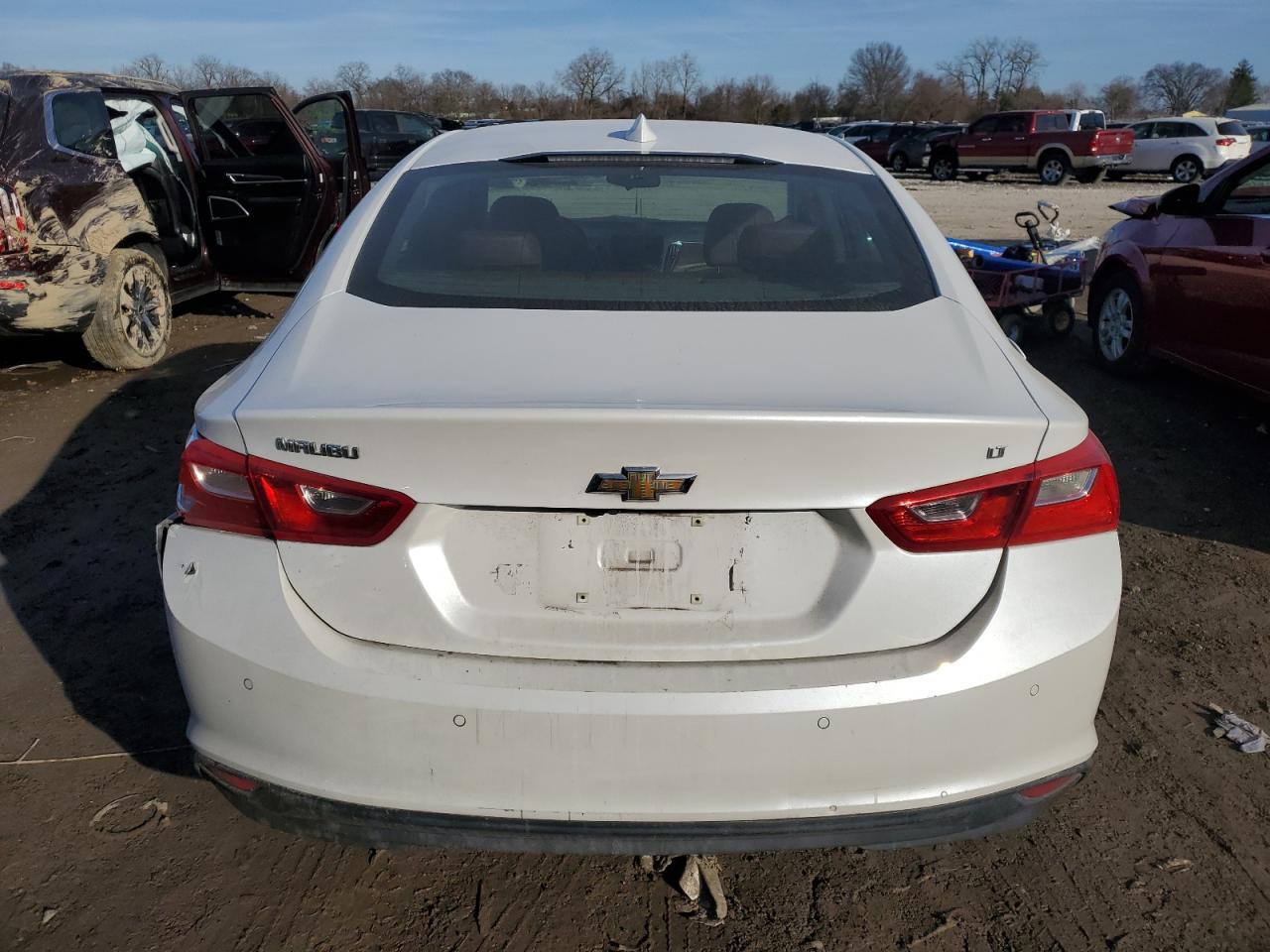 2017 CHEVROLET MALIBU LT - Image 6