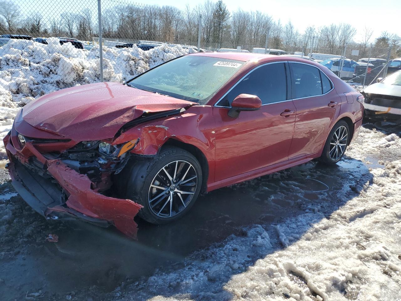 2021 TOYOTA CAMRY SE
