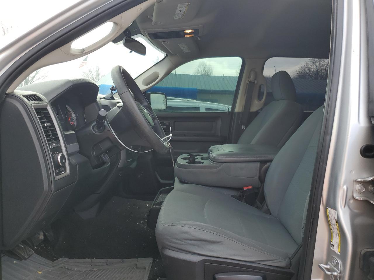 2017 RAM 1500 ST - Image 7