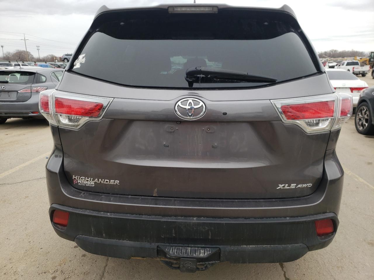 2015 TOYOTA HIGHLANDER - Фото 6