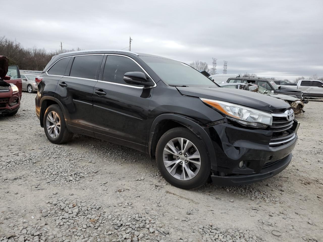 2015 TOYOTA HIGHLANDER - Image 4