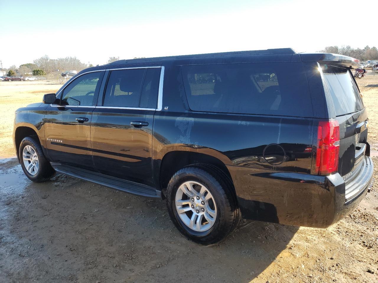 2015 CHEVROLET SUBURBAN C - Image 2
