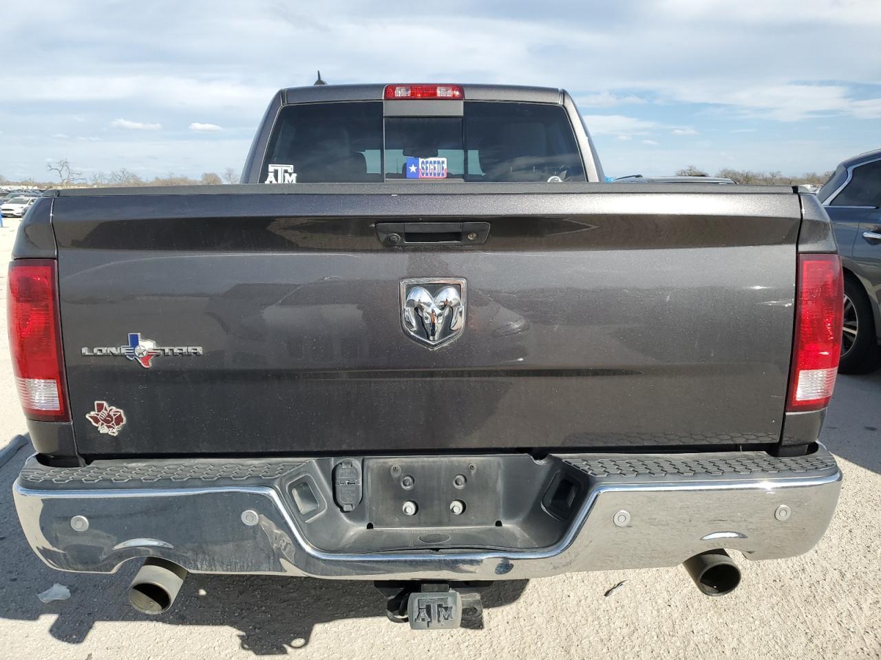 2017 RAM 1500 SLT - Image 6