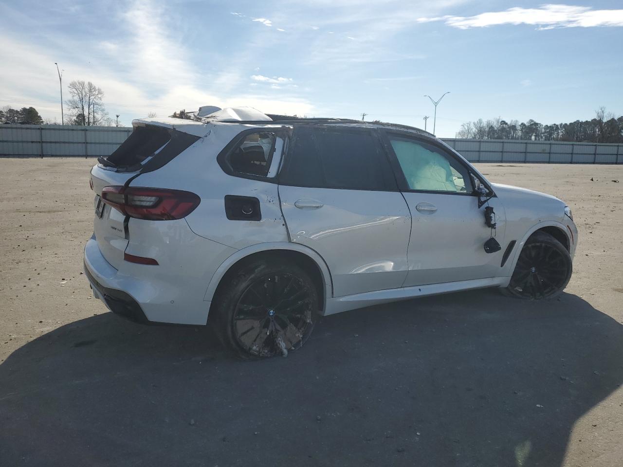 2022 BMW X5 XDRIVE4 - Image 3