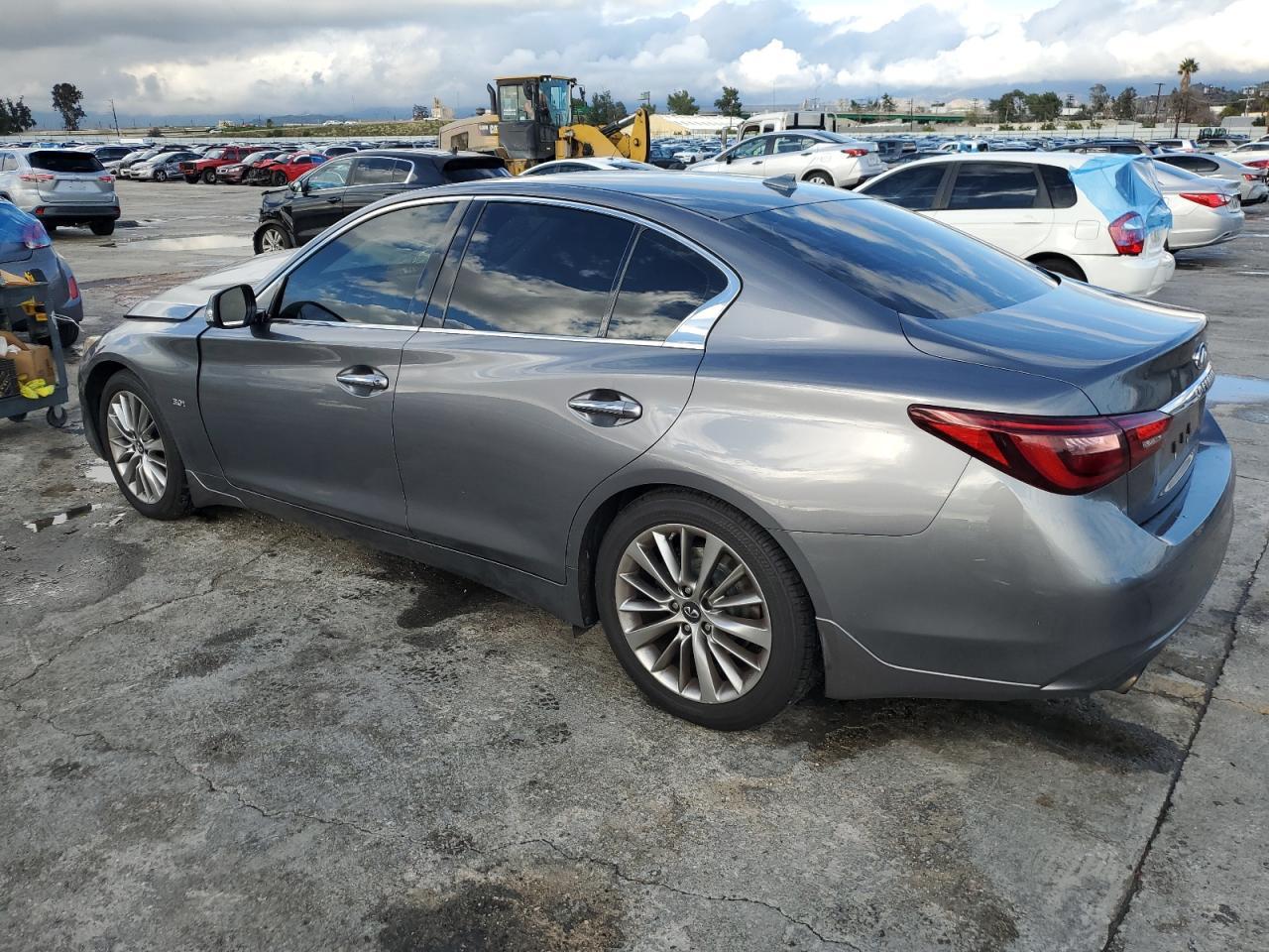 2018 INFINITI Q50 LUXE - Image 2