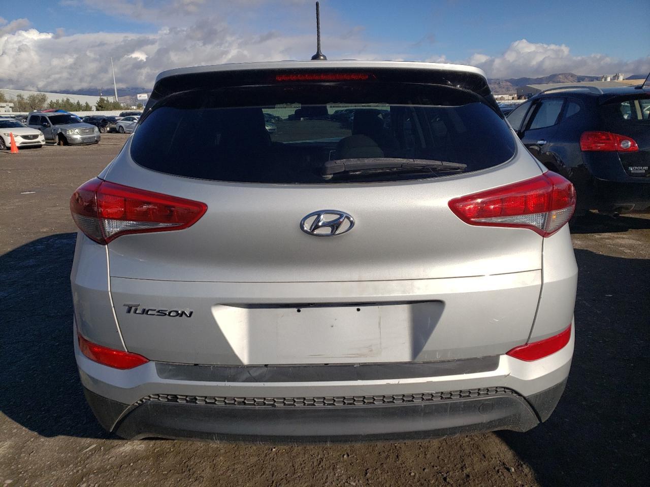 2016 HYUNDAI TUCSON SE - Фото 6