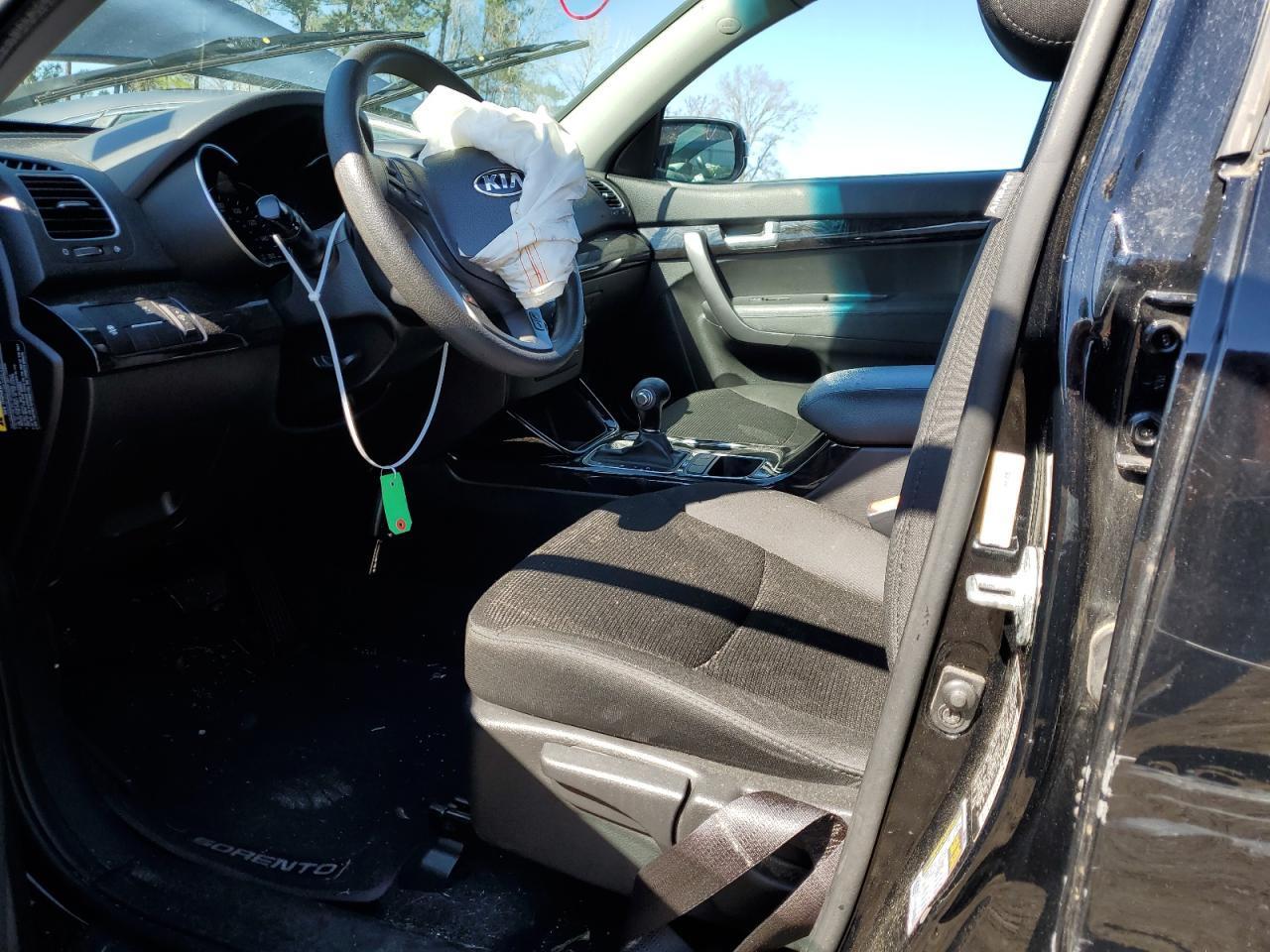 2015 KIA SORENTO LX - Image 7