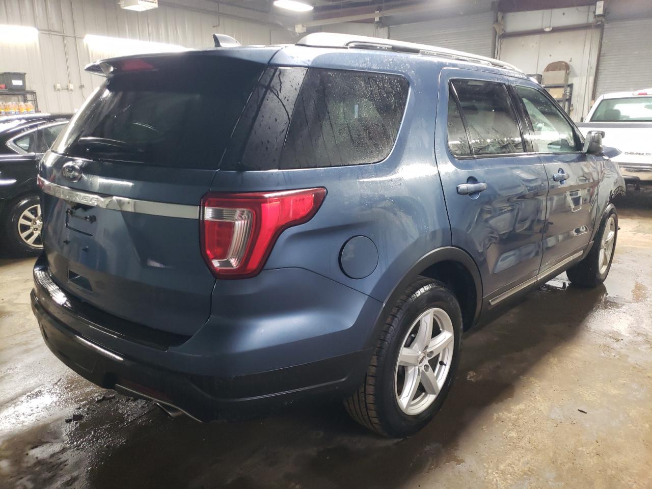 2018 FORD EXPLORER X - Фото 3