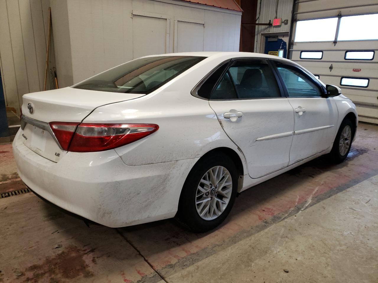 2016 TOYOTA CAMRY LE - Image 3