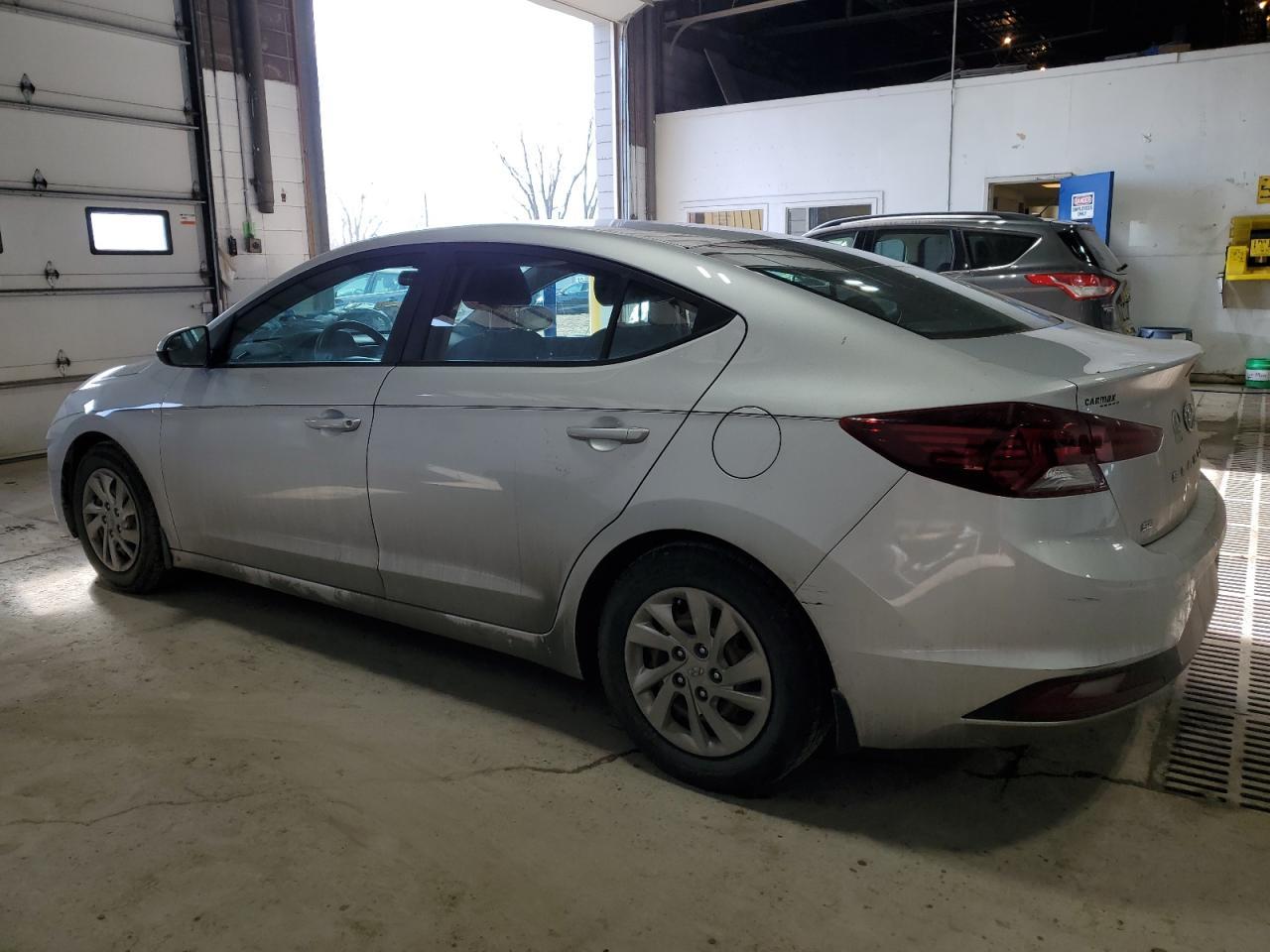 2019 HYUNDAI ELANTRA SE - Фото 2
