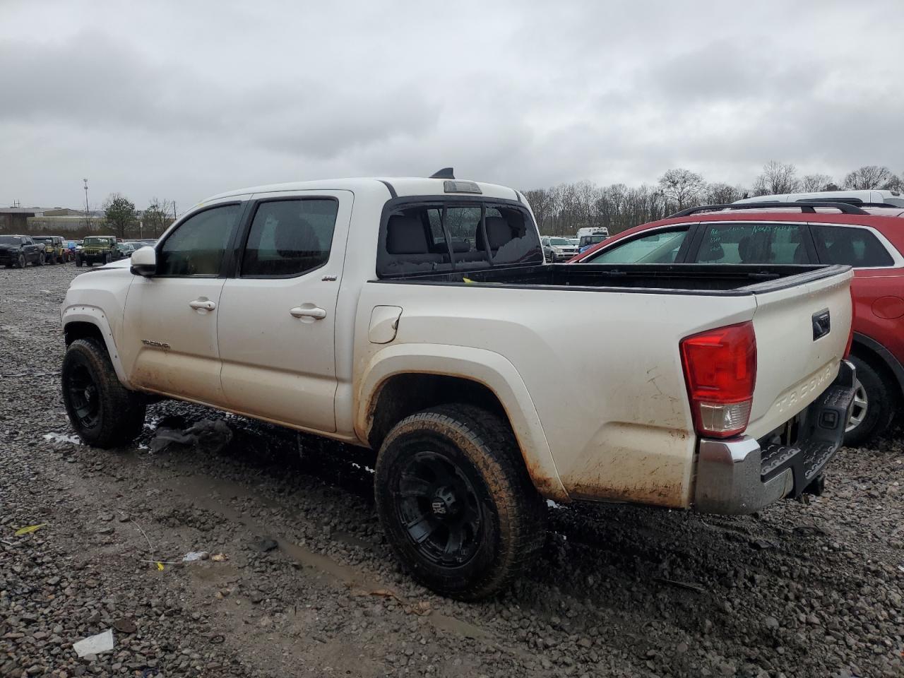 2016 TOYOTA TACOMA DOU - Фото 2