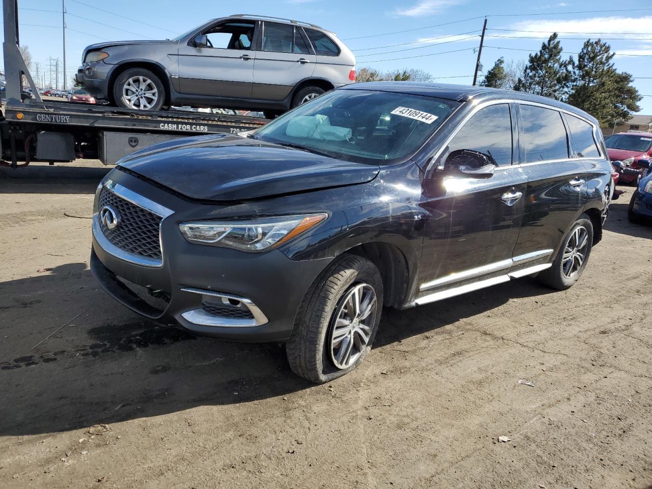 2019 INFINITI QX60 LUXE