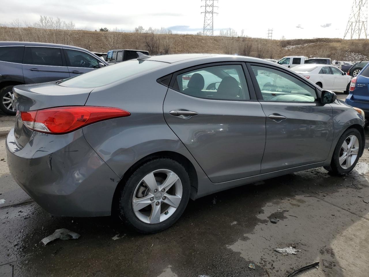 2013 HYUNDAI ELANTRA GL - Image 3