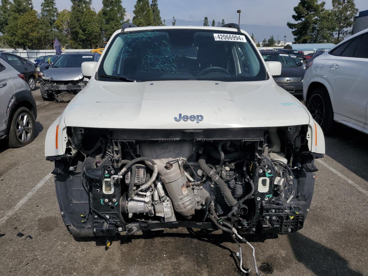 2017 JEEP RENEGADE L - Image 5