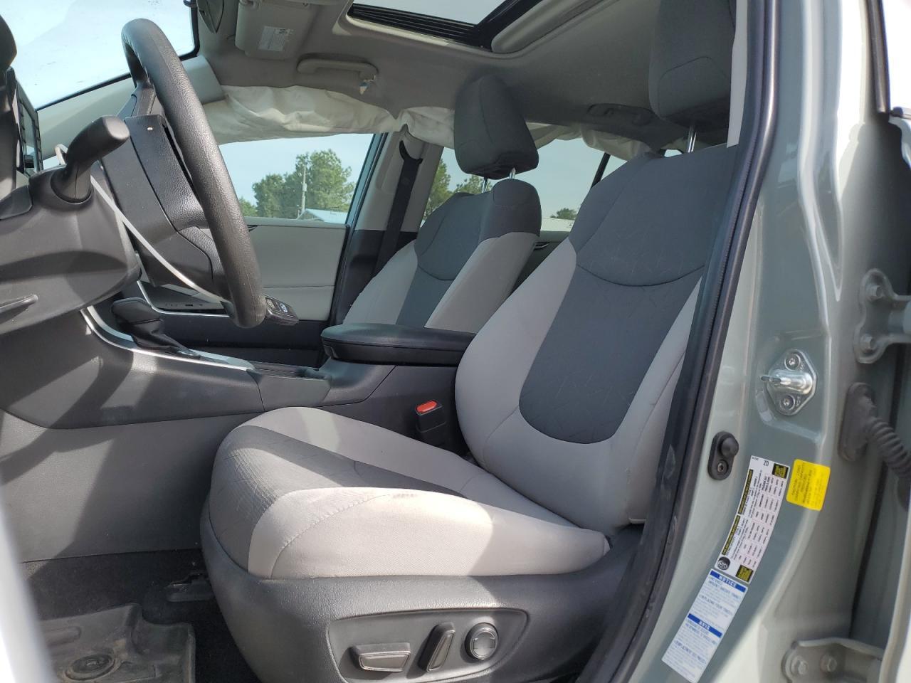 2022 TOYOTA RAV4 XLE - Image 7