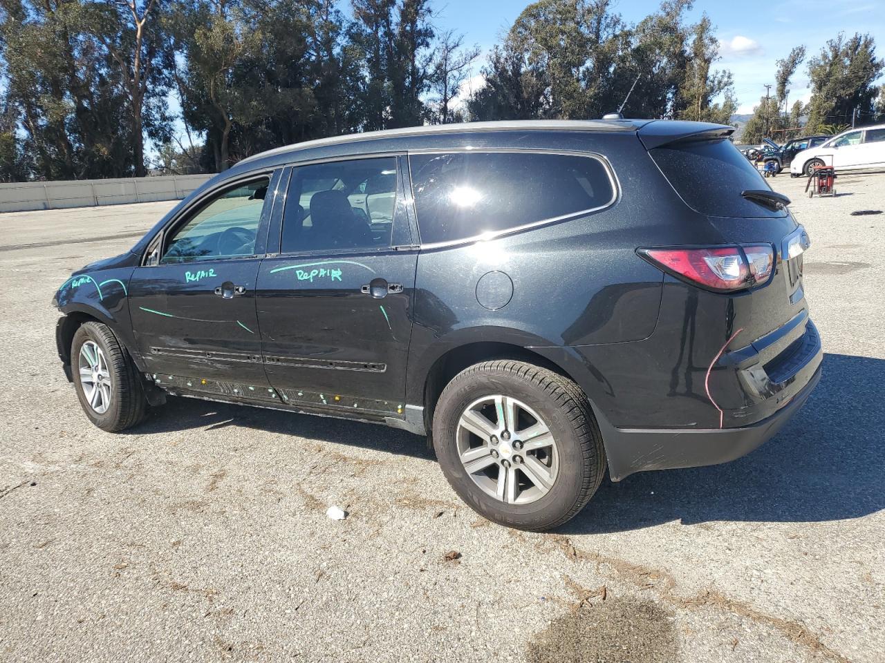 2015 CHEVROLET TRAVERSE L - Фото 2