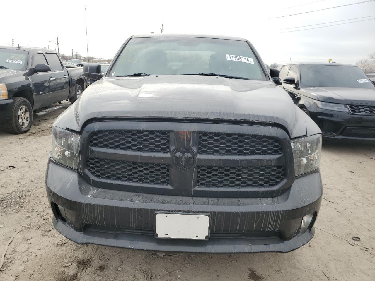 2017 RAM 1500 ST - Фото 5