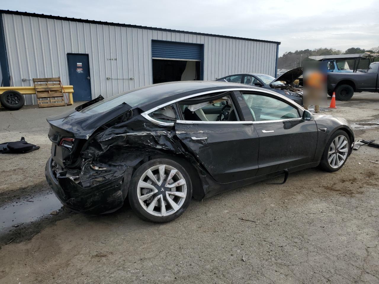 2019 TESLA MODEL 3 - Фото 3