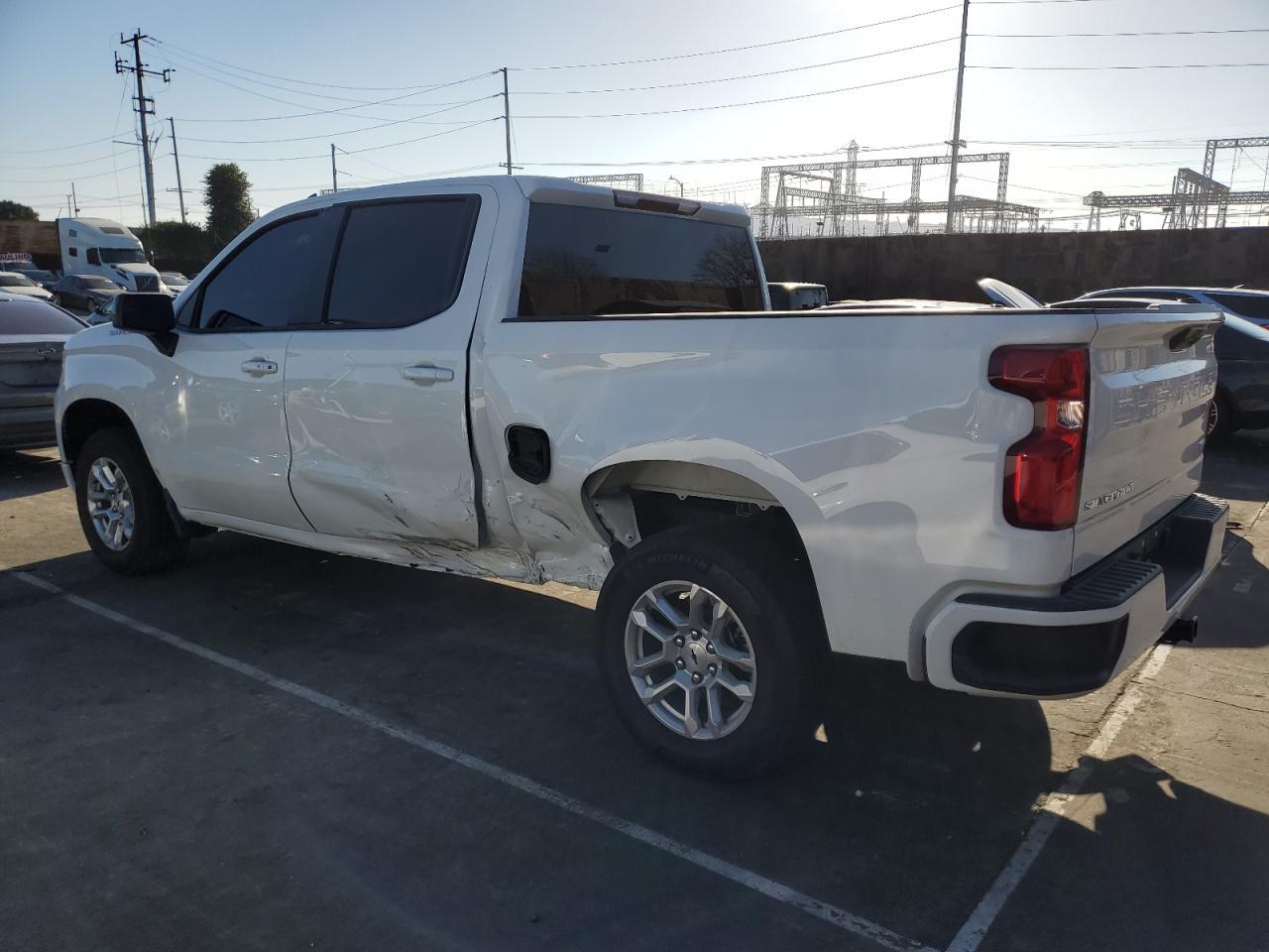 2024 CHEVROLET SILVERADO - Image 2