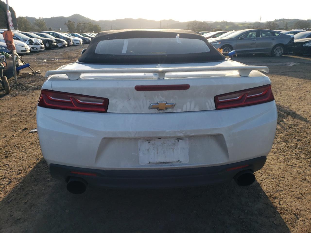 2018 CHEVROLET CAMARO LT - Image 6