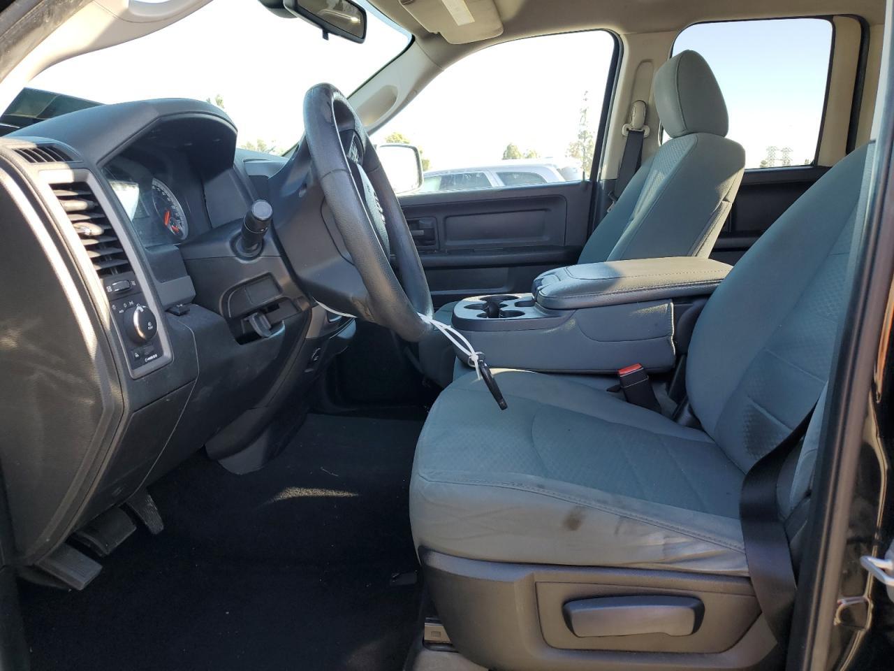 2014 RAM 1500 ST - Image 7