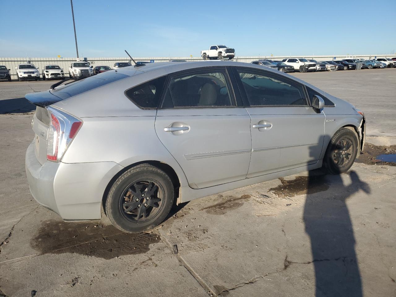 2015 TOYOTA PRIUS - Фото 3
