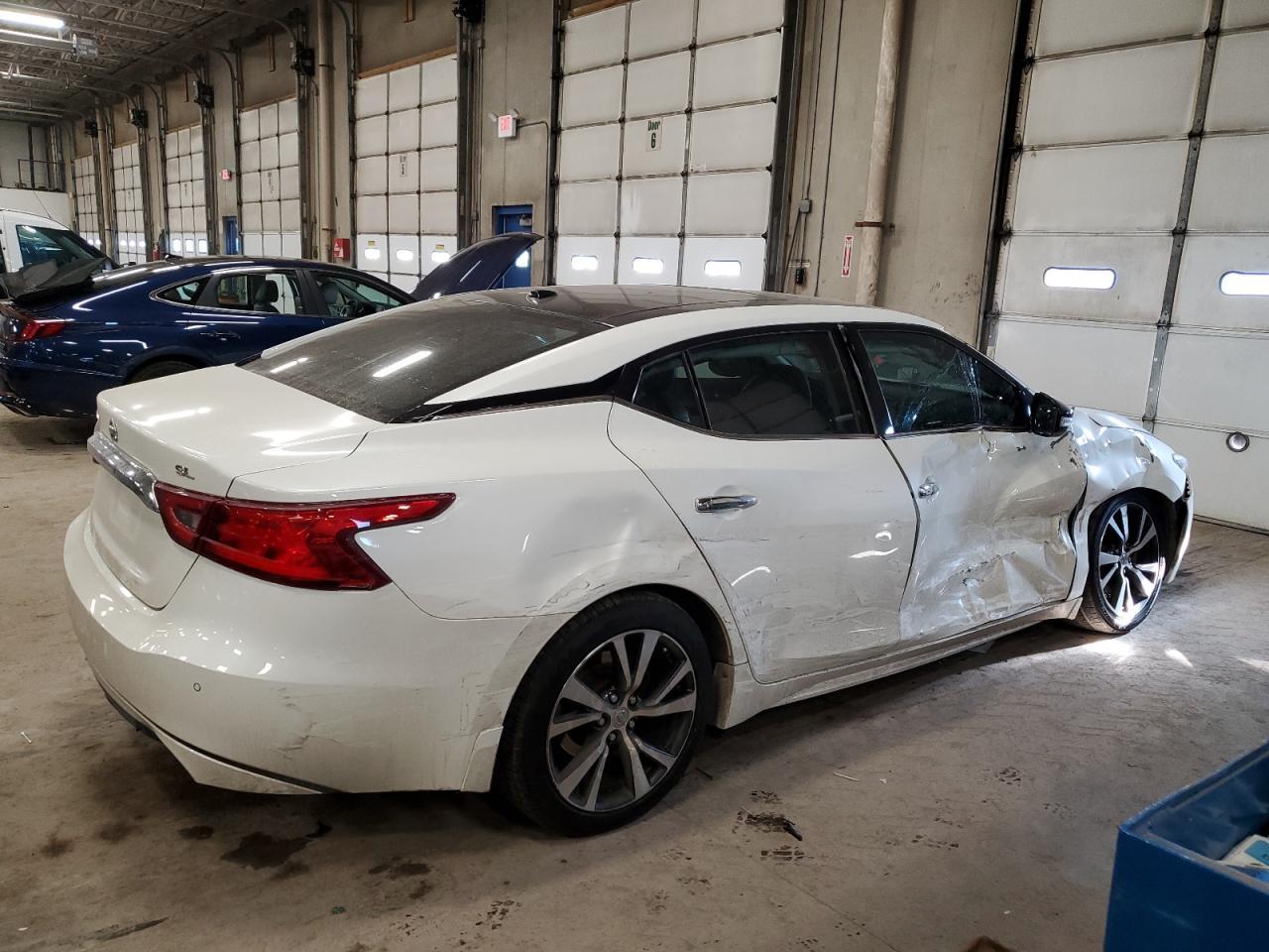2016 NISSAN MAXIMA 3.5 - Фото 3