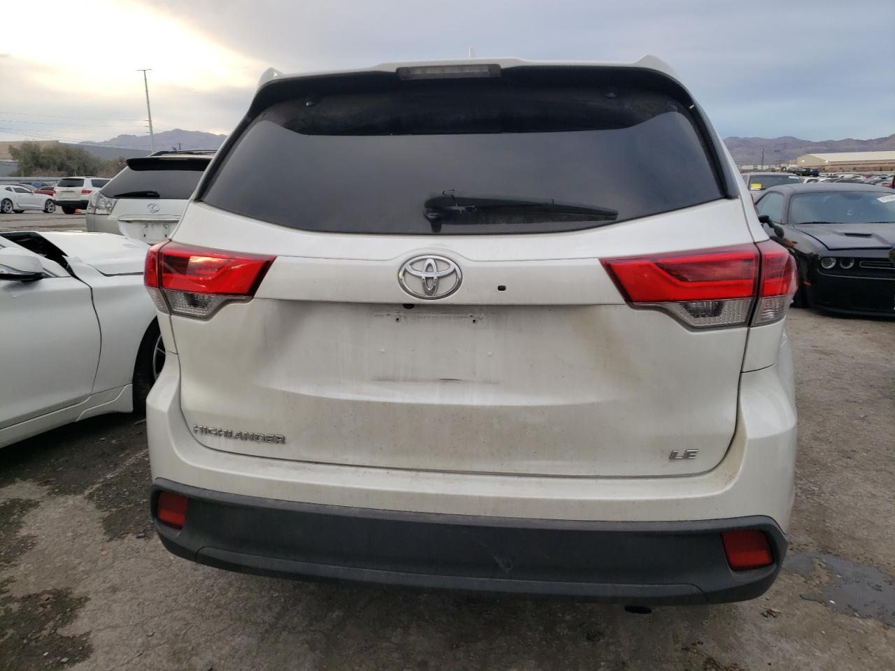 2018 TOYOTA HIGHLANDER - Фото 6