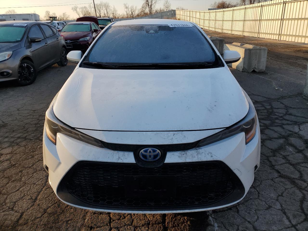 2022 TOYOTA COROLLA LE - Фото 5