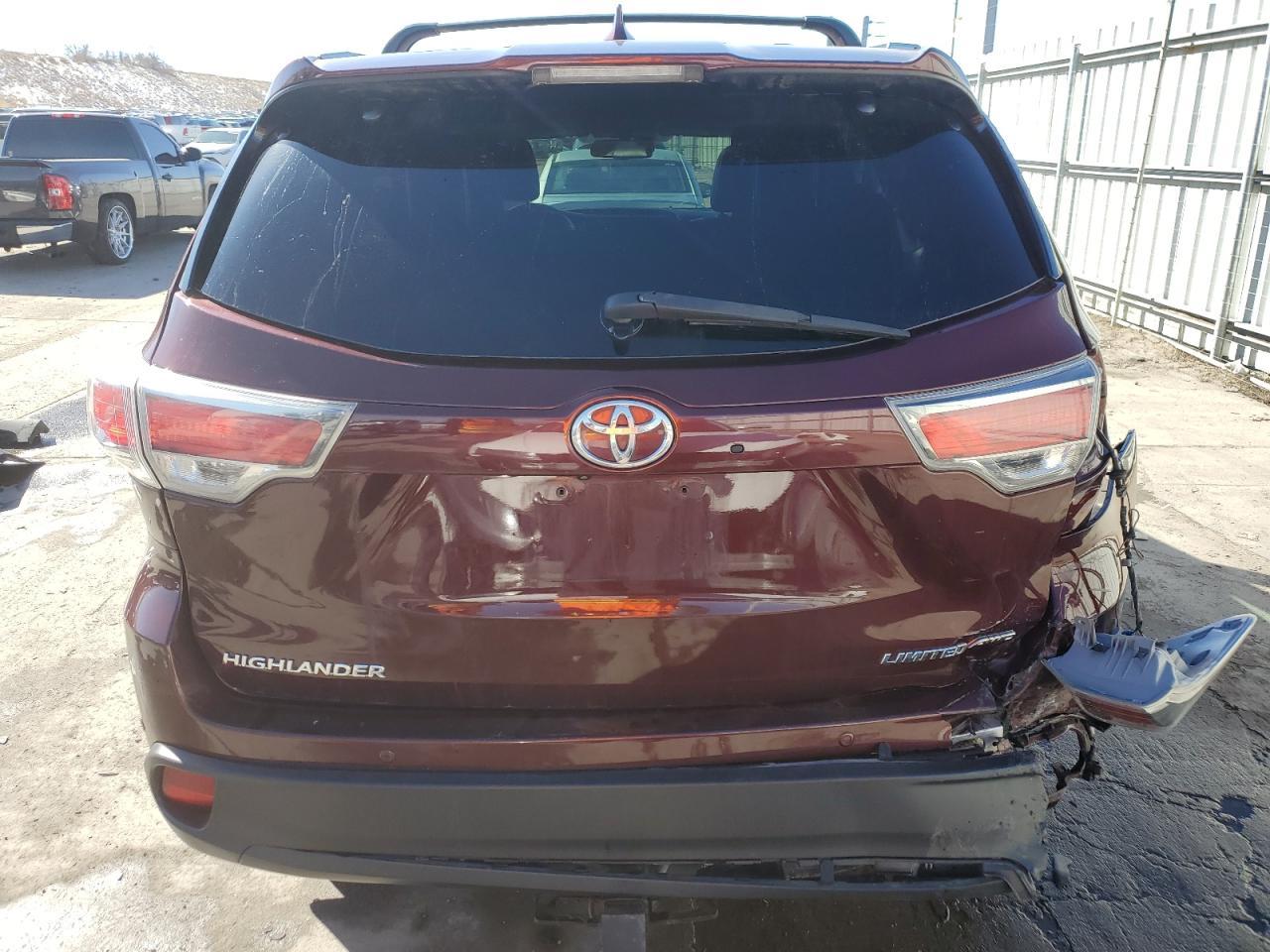 2015 TOYOTA HIGHLANDER - Image 6