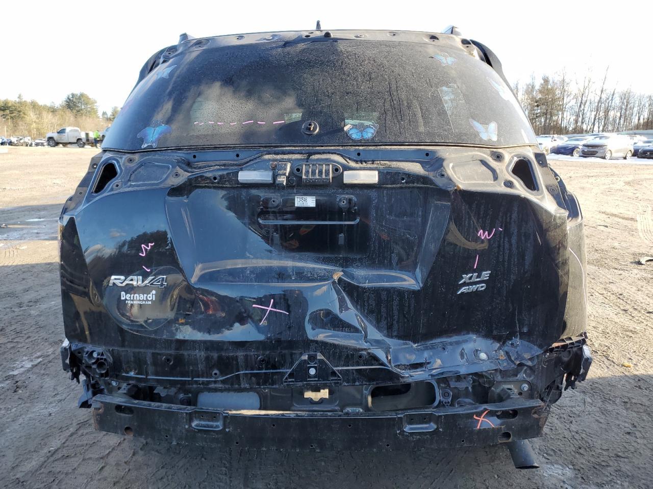 2017 TOYOTA RAV4 XLE - Фото 6