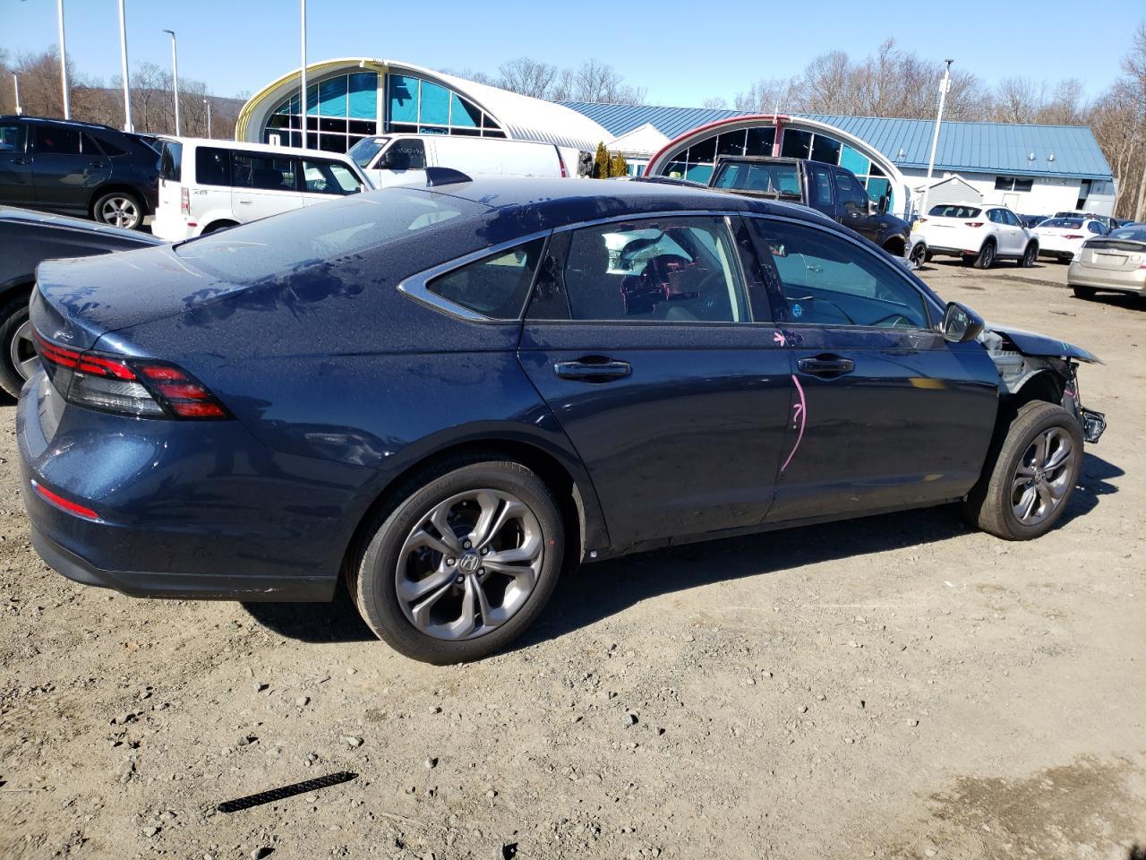 2024 HONDA ACCORD EX - Фото 3