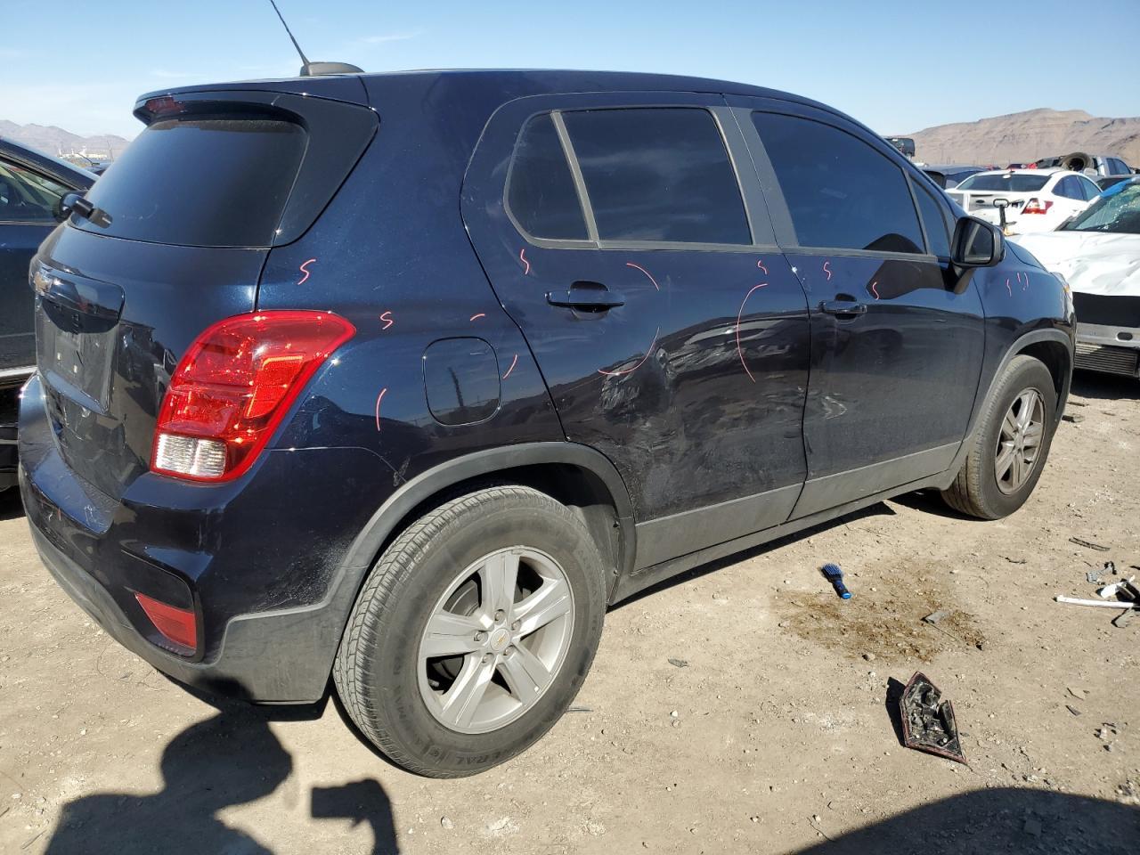 2021 CHEVROLET TRAX LS - Image 3