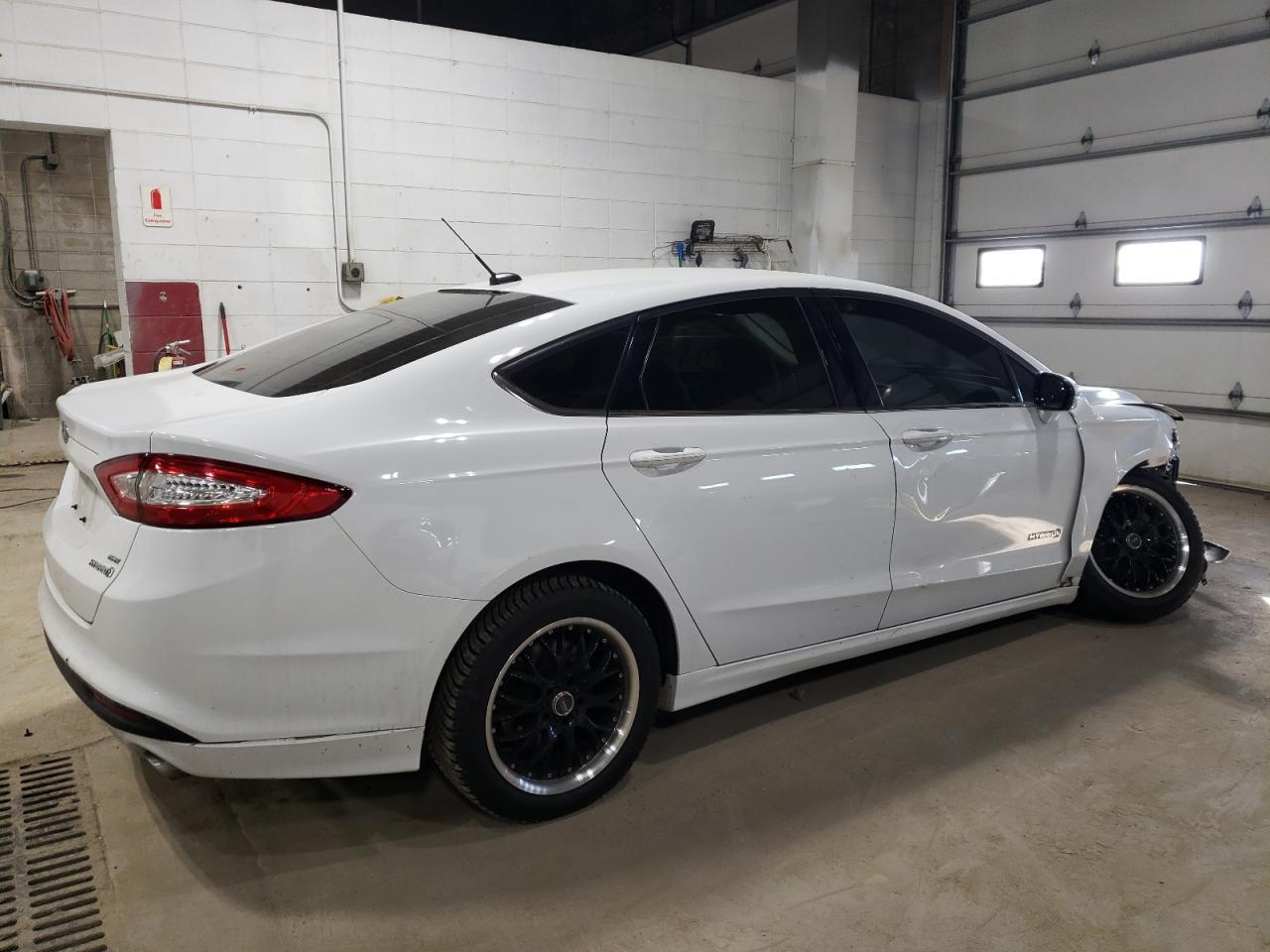 2014 FORD FUSION SE - Image 3