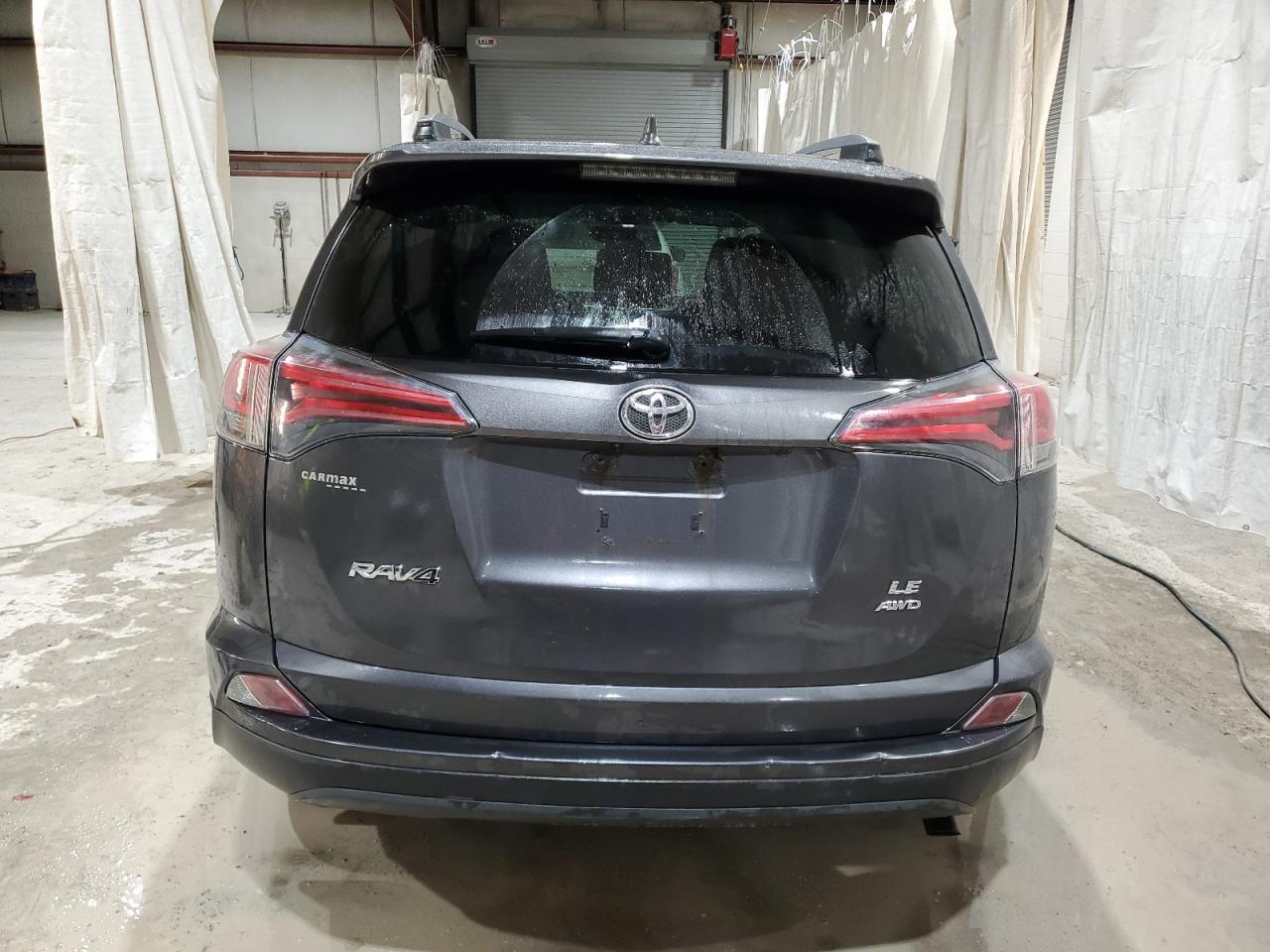 2017 TOYOTA RAV4 LE - Фото 6