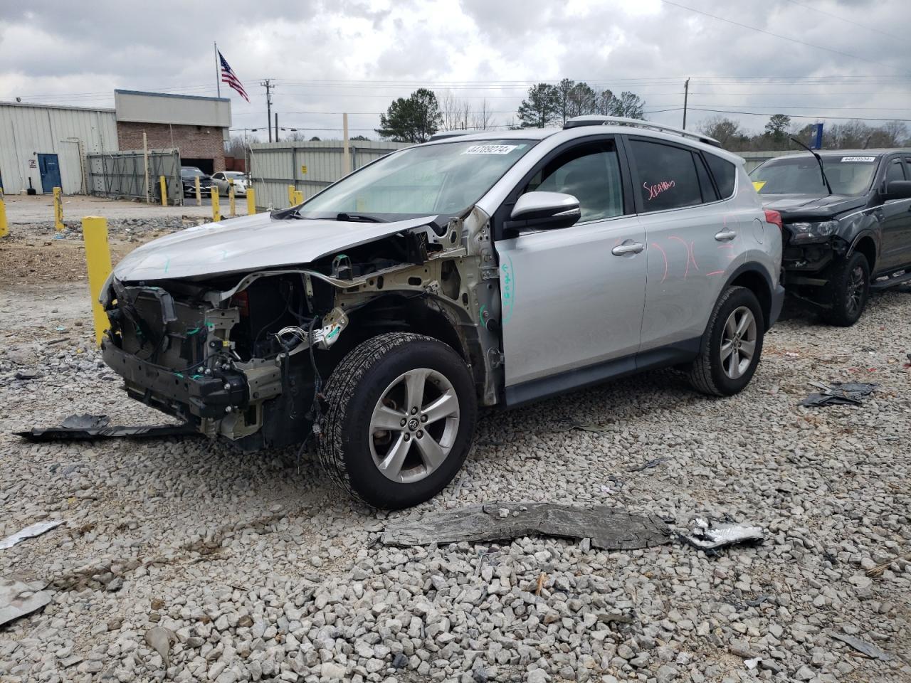 2015 TOYOTA RAV4 XLE