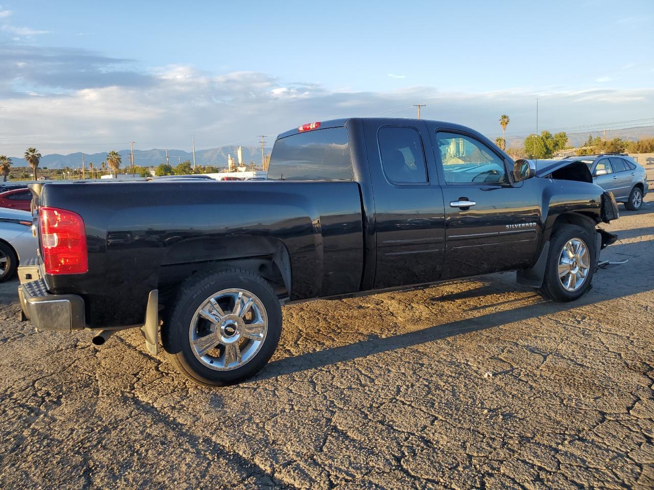 2013 CHEVROLET SILVERADO - Фото 3