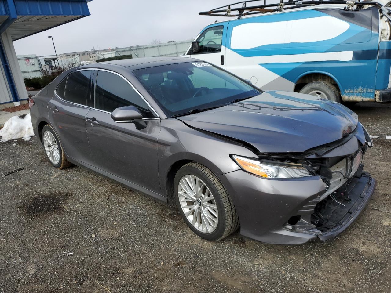2018 TOYOTA CAMRY L - Фото 4