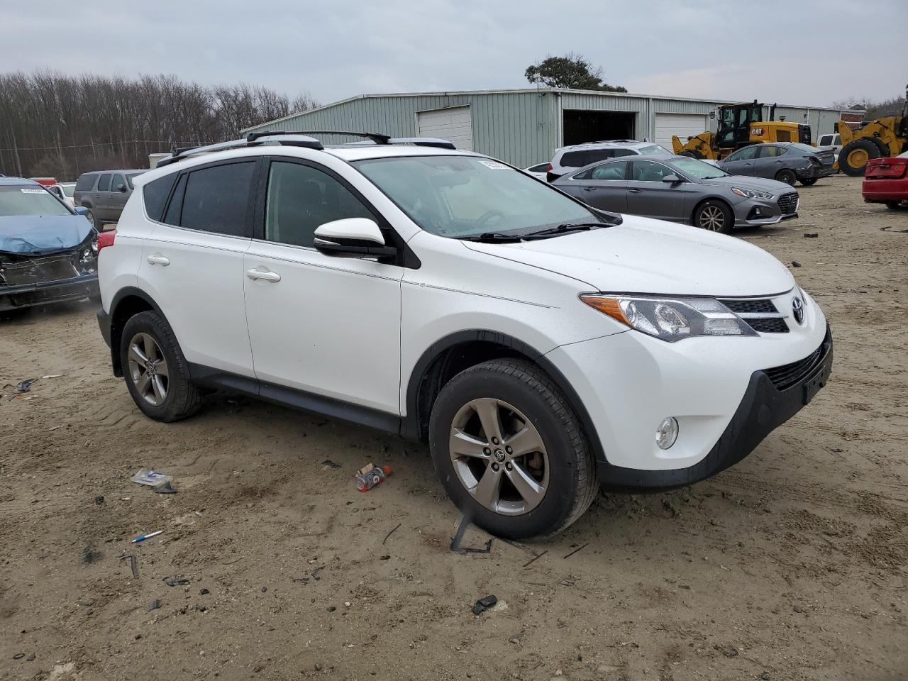 2015 TOYOTA RAV4 XLE - Фото 4