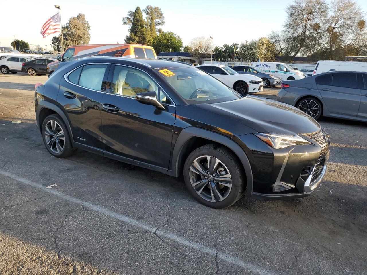 2021 LEXUS UX 250H - Image 4