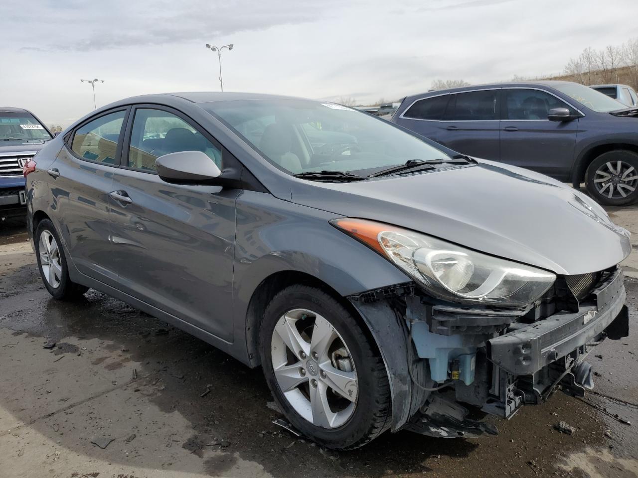 2013 HYUNDAI ELANTRA GL - Image 4