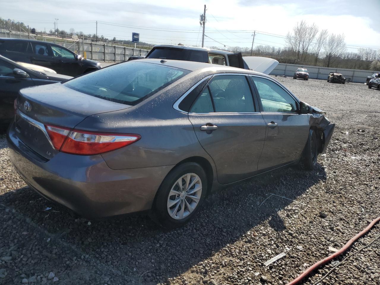2015 TOYOTA CAMRY LE - Image 3